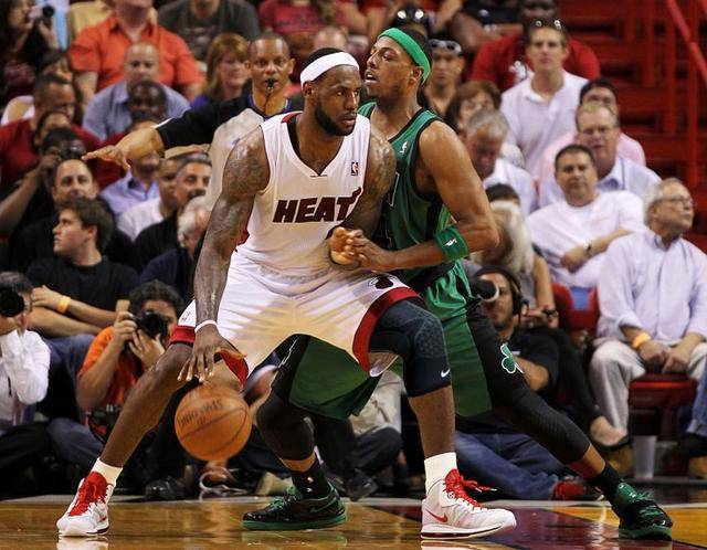 在场外也同 在场外也同