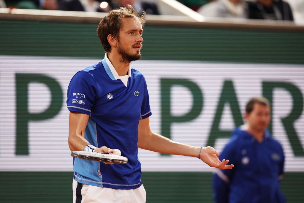 不禁联想到 不禁联想到